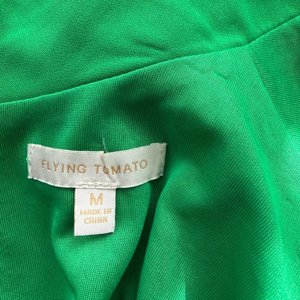 Chic Green Dress with Ballon Sleeves and Embellished Belt - New (without tags) - Picture 2 of 4